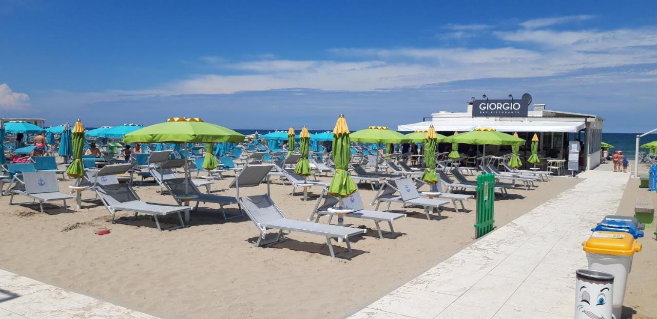 Hotel Italy Misano Adriatico Exterior foto